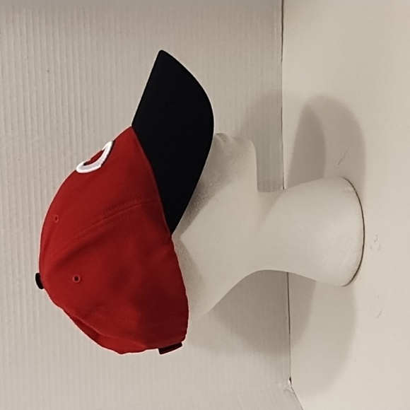 Cincinnati Red Sox Adjustable Strap Red Baseball Cap One Size Fits Most - Picture 3 of 10